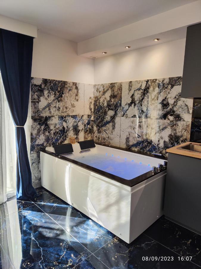 Studio Avec Jaccuzzi Saintry-sur-Seine Екстер'єр фото